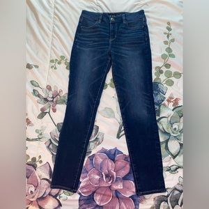 American Eagle skinny jeans size 4 short
